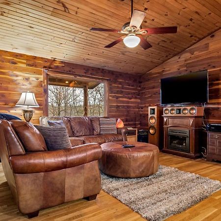 Fly Away Cabin- Modern, Serene, And Convenient Compton Exteriör bild