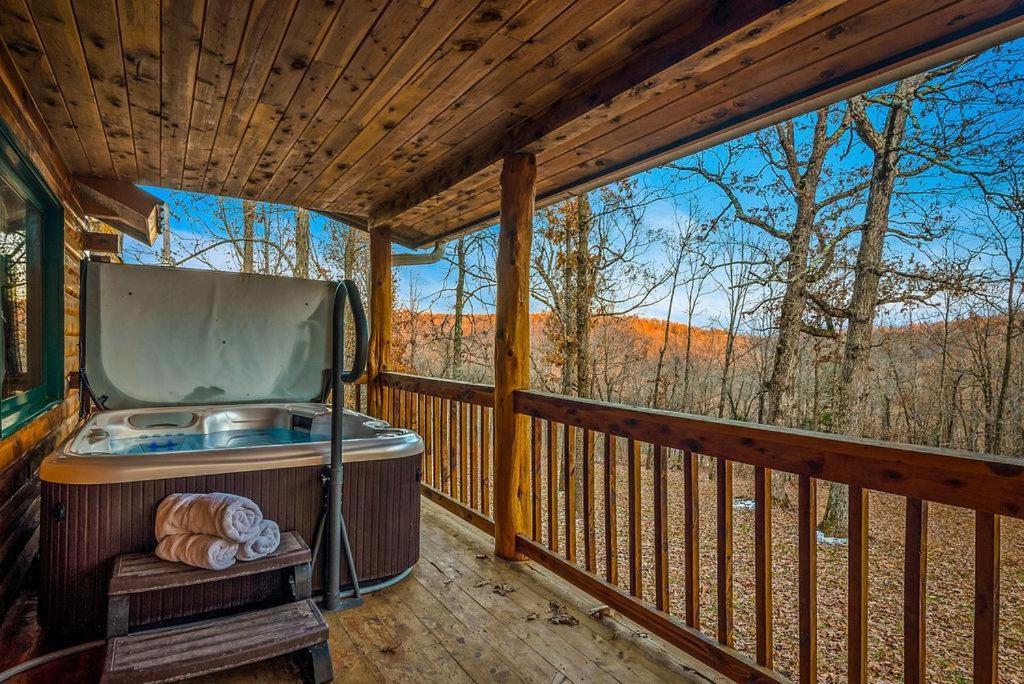 Fly Away Cabin- Modern, Serene, And Convenient Compton Exteriör bild